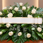 Centro funebre rosas blancas